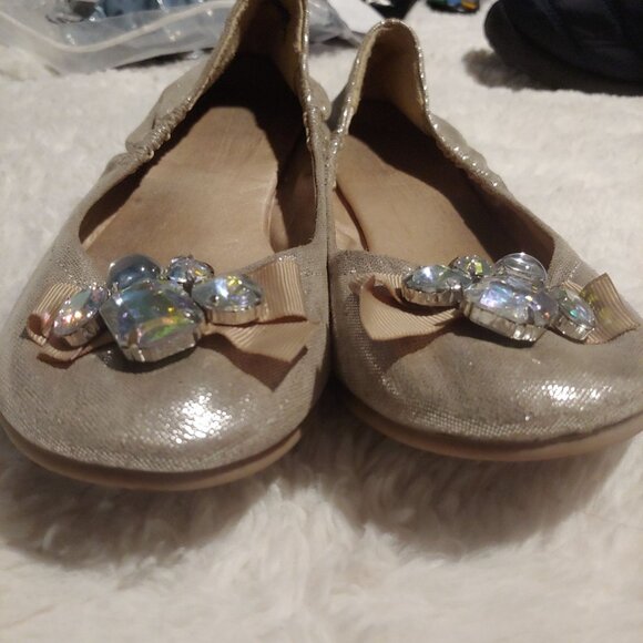 CL By Laundry Champagne Metallic and Glitzy Sparkly Shiny Ballet Slipper Shoes 9 - Picture 5 of 10